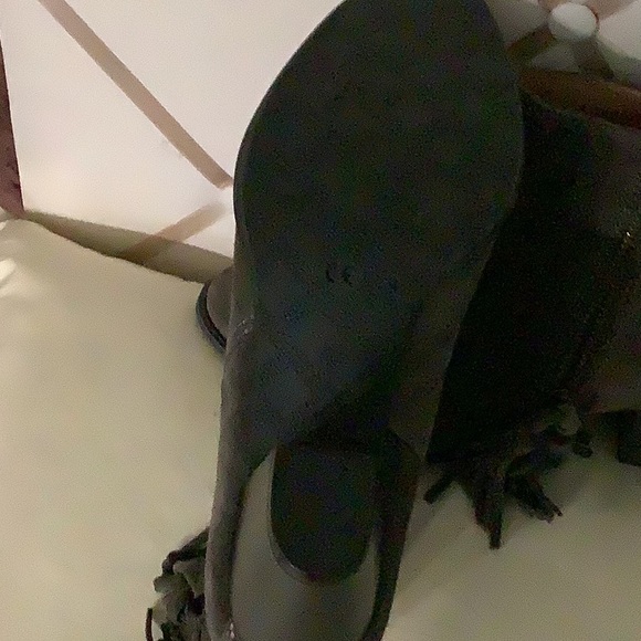 Vionic, suede bootie - Picture 3 of 4